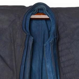 中国　雲南省　ハニ族　男性藍染衣装　十層