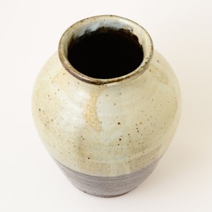 ソロソロ窯　壺（花瓶）　掛け分け　白