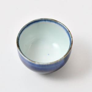 艸茅窯　瑠璃煎茶碗
