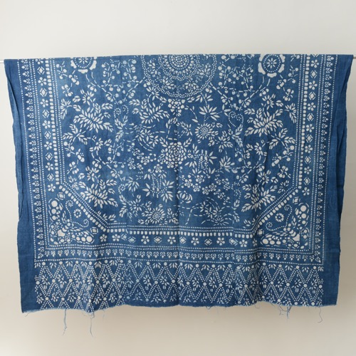 藍印花布　1反　花蝶　中華人民共和国 中国 貴州省 苗族 印花布 花と蝶 ｜ みんげい おくむら （日本と