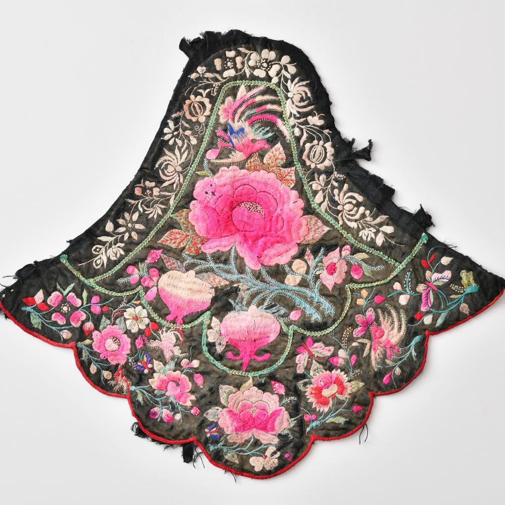 刺繍した布 オールドスザンニ 138cm×206cm 中央アジア手刺繍布｜マライカ公式通販