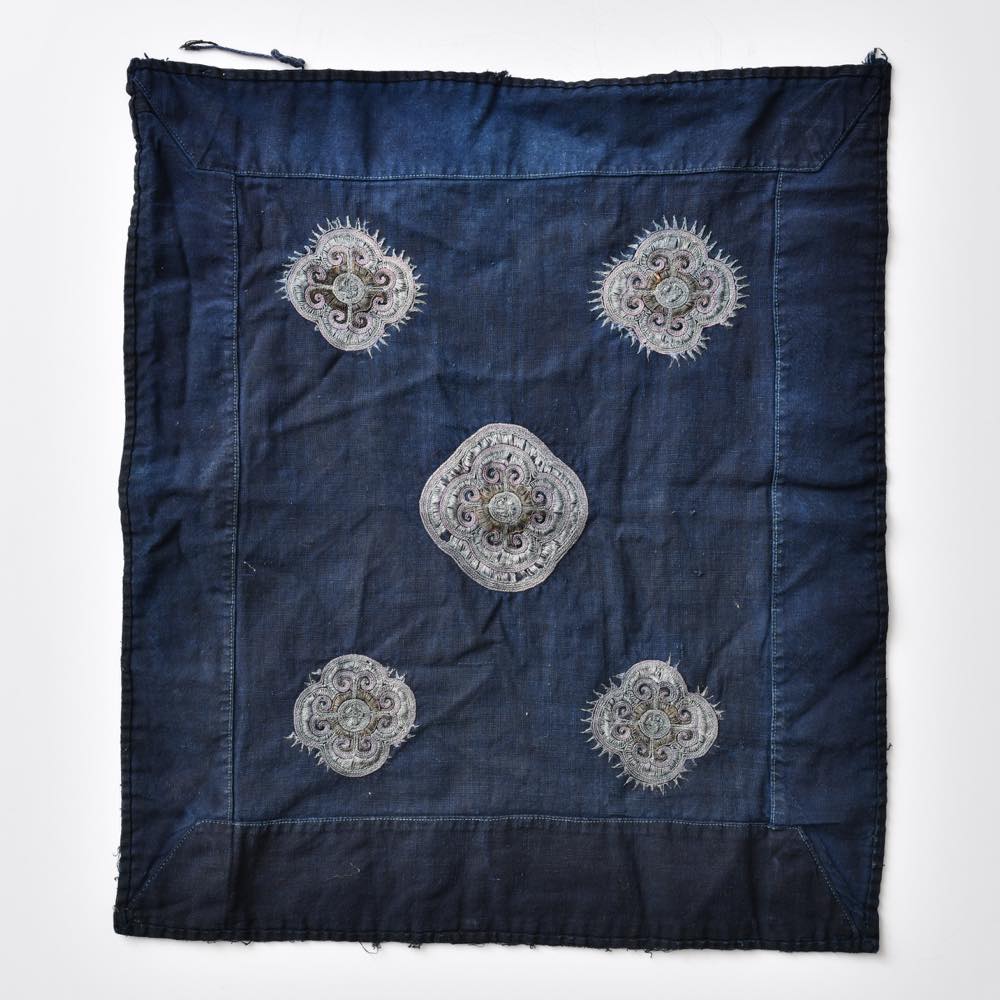 中国少数民族の刺繍布 中国少数民族の刺繍布