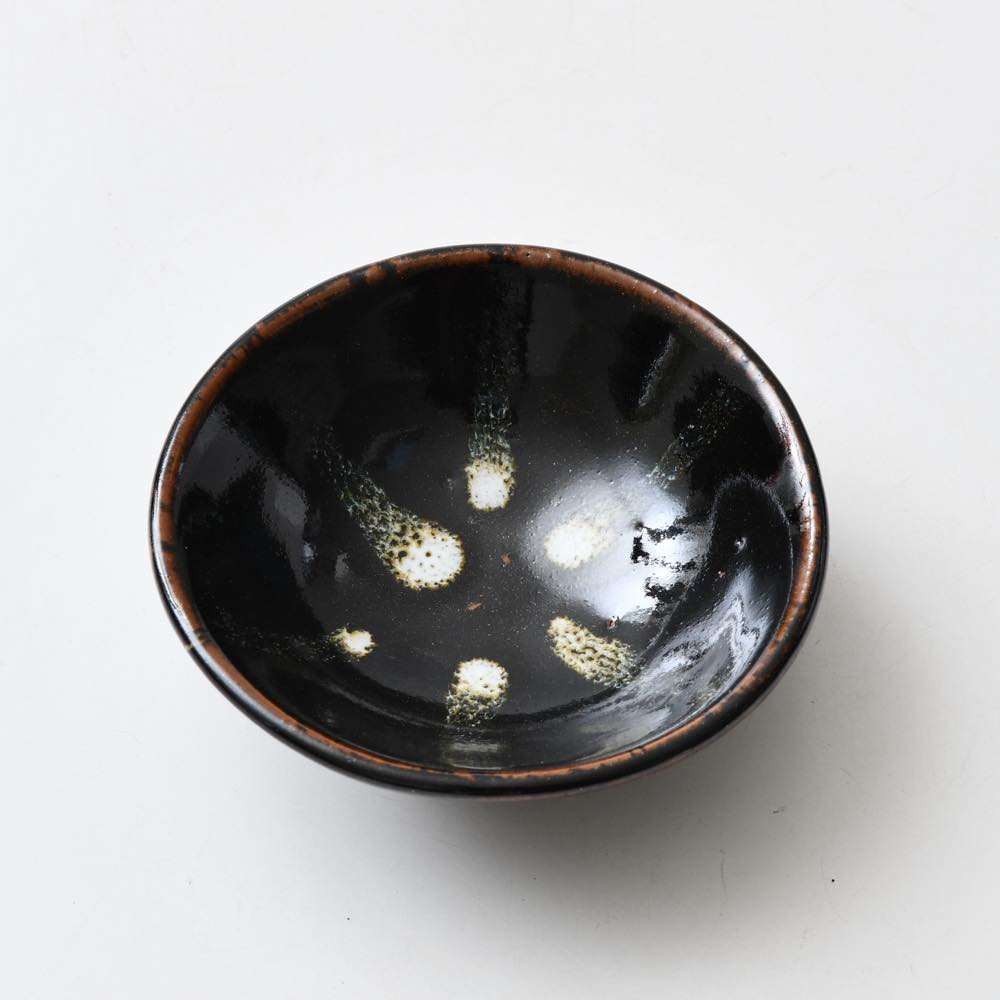 丹波立杭焼 俊彦窯 黒釉糠流 四寸小鉢 ｜ みんげい おくむら （日本と