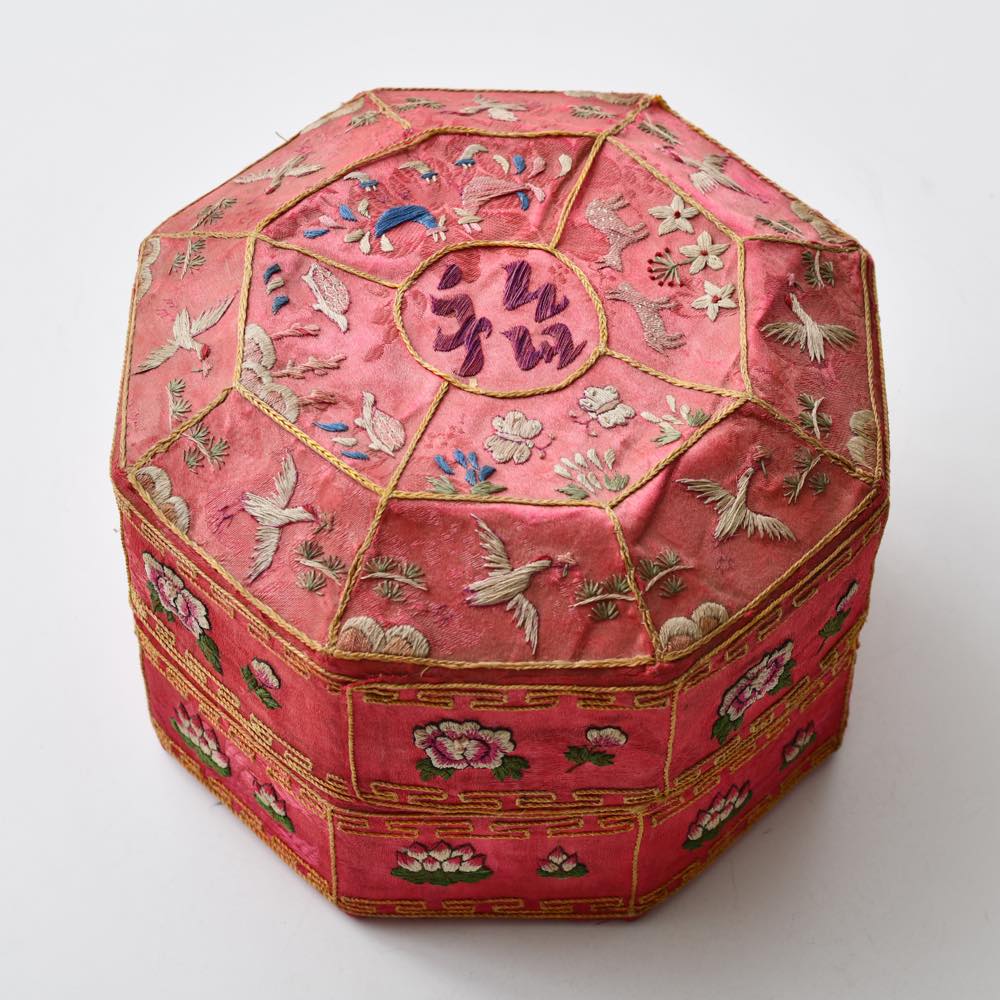 朝鮮（韓国） 八角刺繍箱 ｜ みんげい おくむら （日本と世界の民芸）