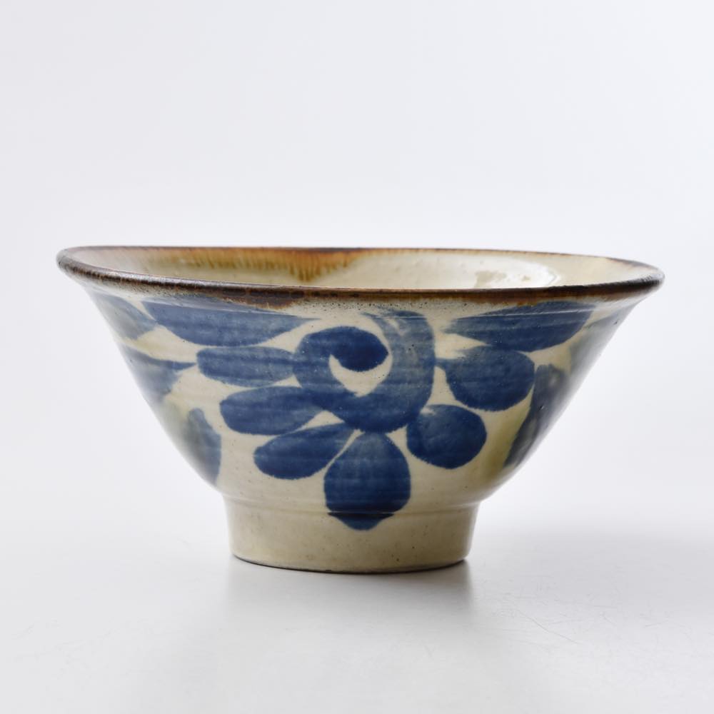 いずみ窯 島袋工房 六寸マカイ 菊花唐草 コバルト ｜ みんげい