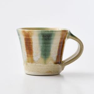 ���˖{�Ɨq�@�O�ʃ}�O�J�b�v�@�Έ�