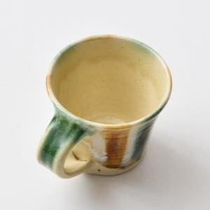 ���˖{�Ɨq�@�O�ʃ}�O�J�b�v�@�Έ�