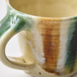 ���˖{�Ɨq�@�O�ʃ}�O�J�b�v�@�Έ�